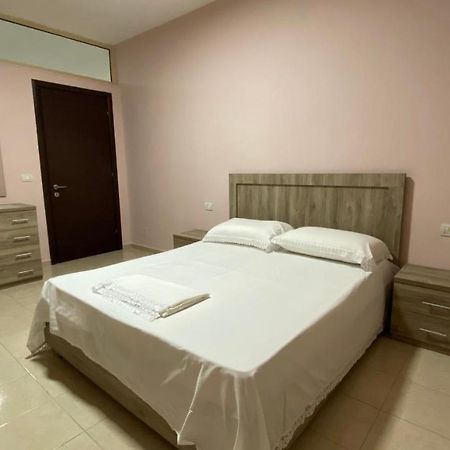 Ona'S Apartments Lushnjë المظهر الخارجي الصورة