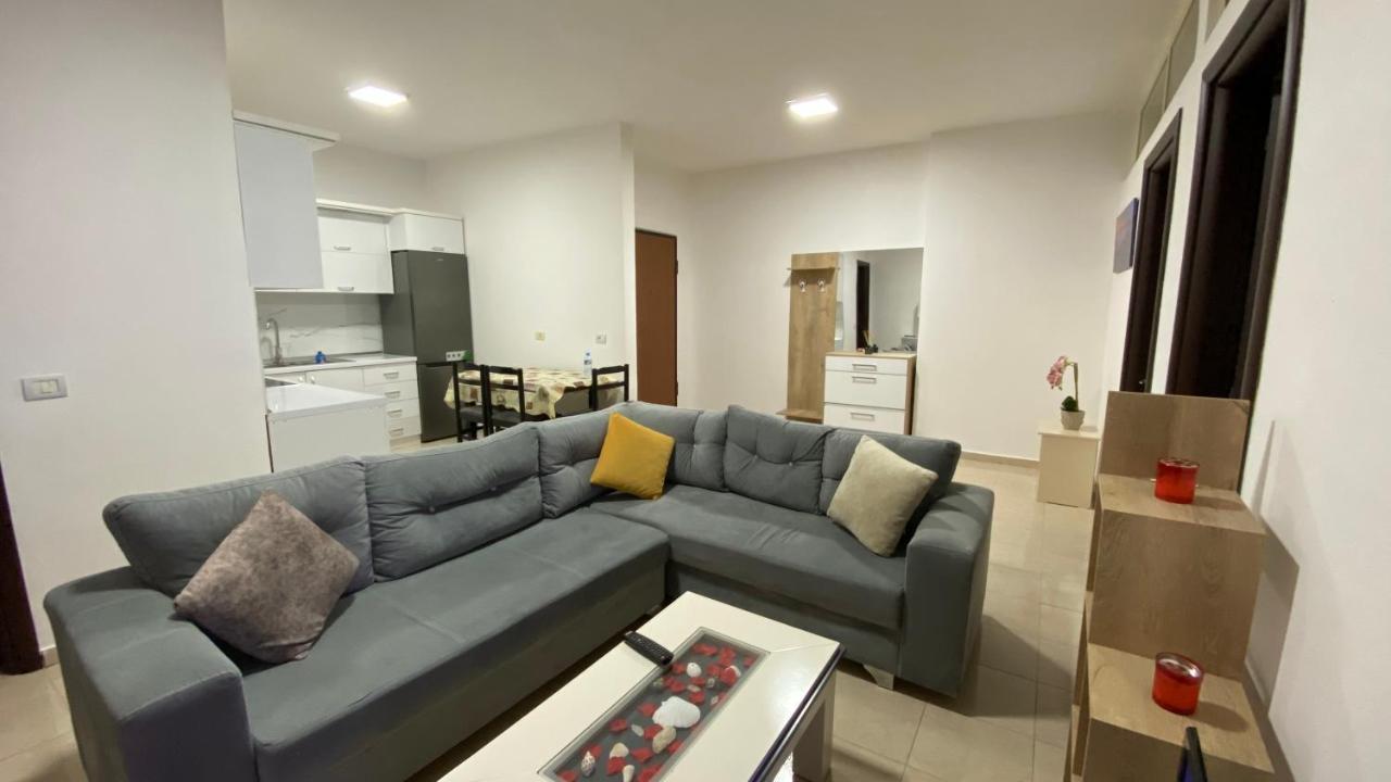 Ona'S Apartments Lushnjë المظهر الخارجي الصورة