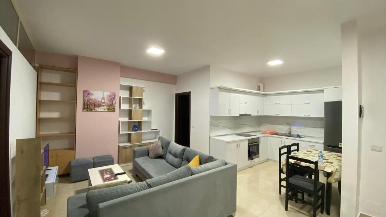 Ona'S Apartments Lushnjë المظهر الخارجي الصورة