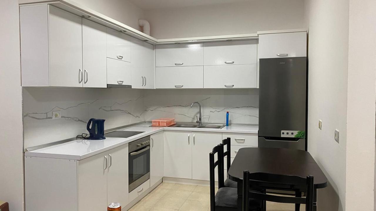 Ona'S Apartments Lushnjë المظهر الخارجي الصورة