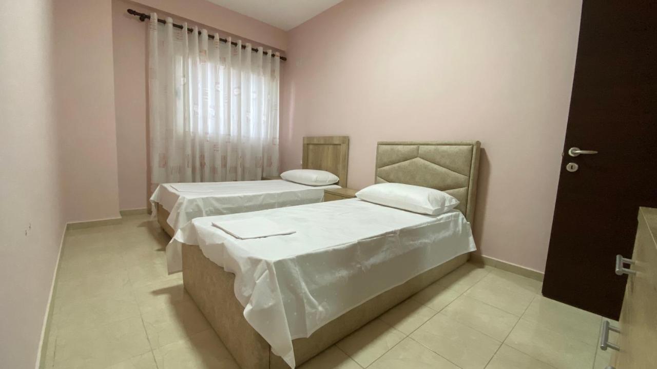 Ona'S Apartments Lushnjë المظهر الخارجي الصورة